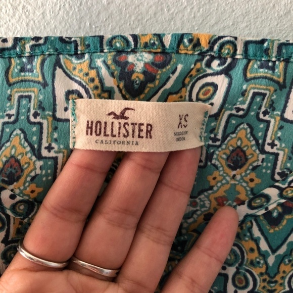🦋 HOLLISTER Printed Blue Green Tank Top Cami Size XS Boho - Picture 3 of 4